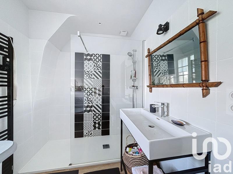 Maison - 541 m² - 6 pièces