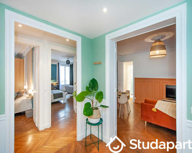 Chambre - 140 m² - 1 pièce