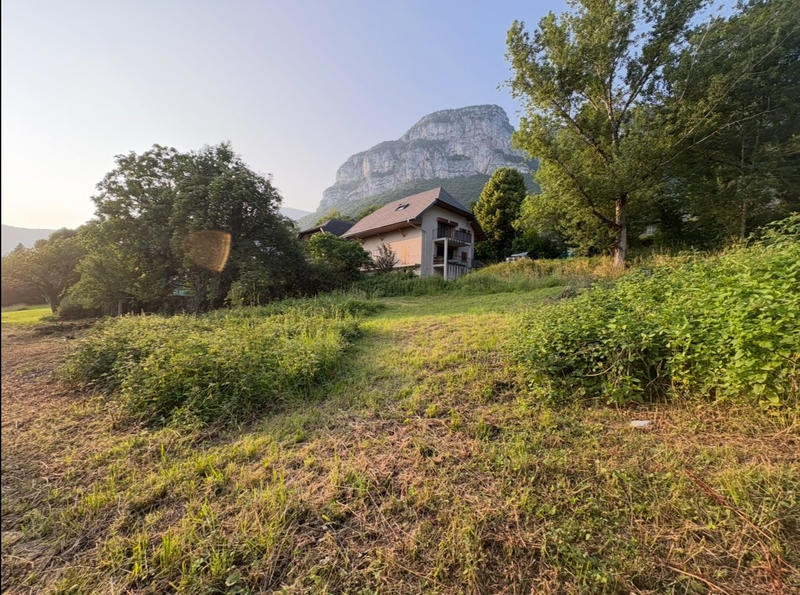 Terrain - 708 m²