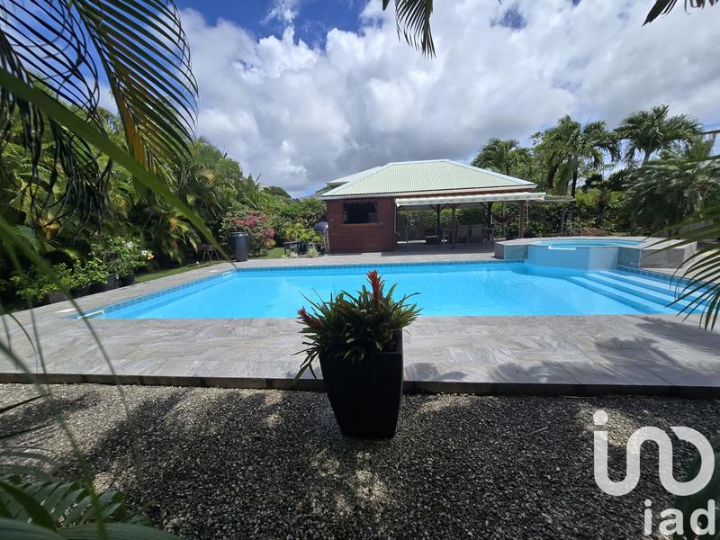 Maison - 127 m² - 5 pièces