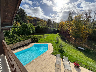 Maison - 200 m² - 5 pièces