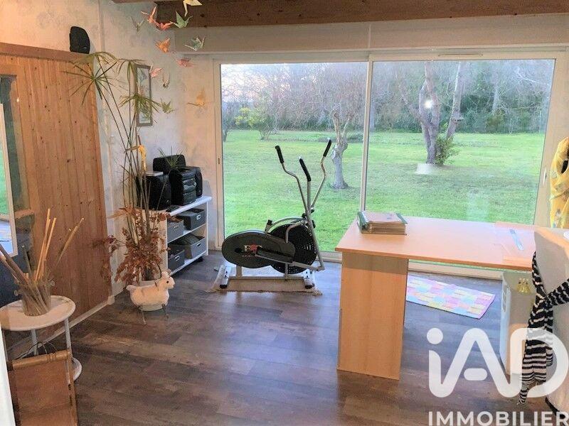 Maison - 213 m² - 6 pièces