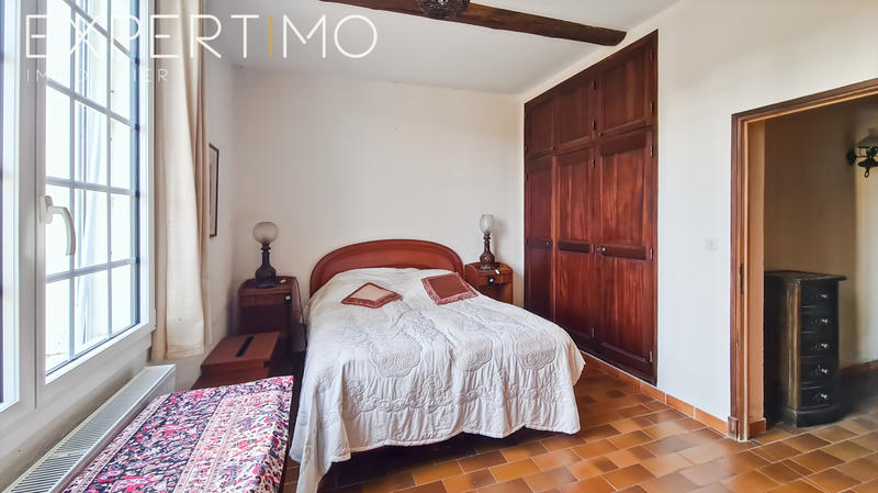 Maison - 307 m² - 10 pièces