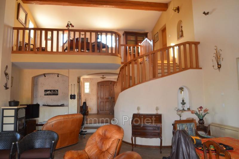 Villa - 305 m² - 7 pièces