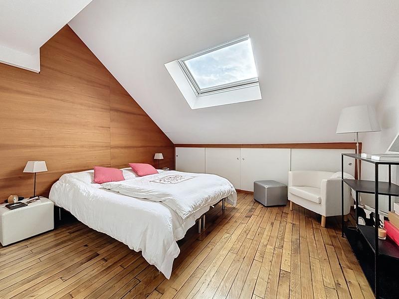 Maison bourgeoise - 200 m² - 9 pièces