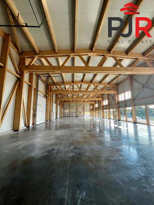 Local d'activités - 150 m²