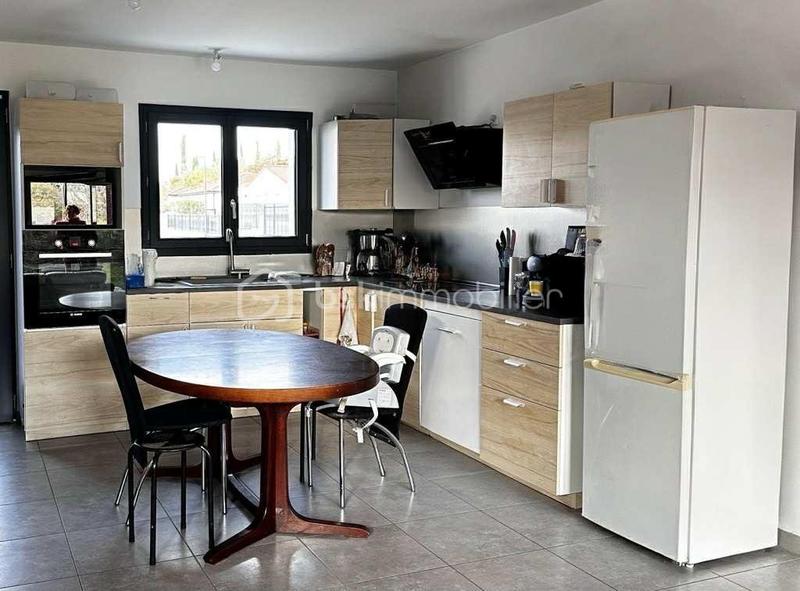 Pavillon - 80 m² - 4 pièces