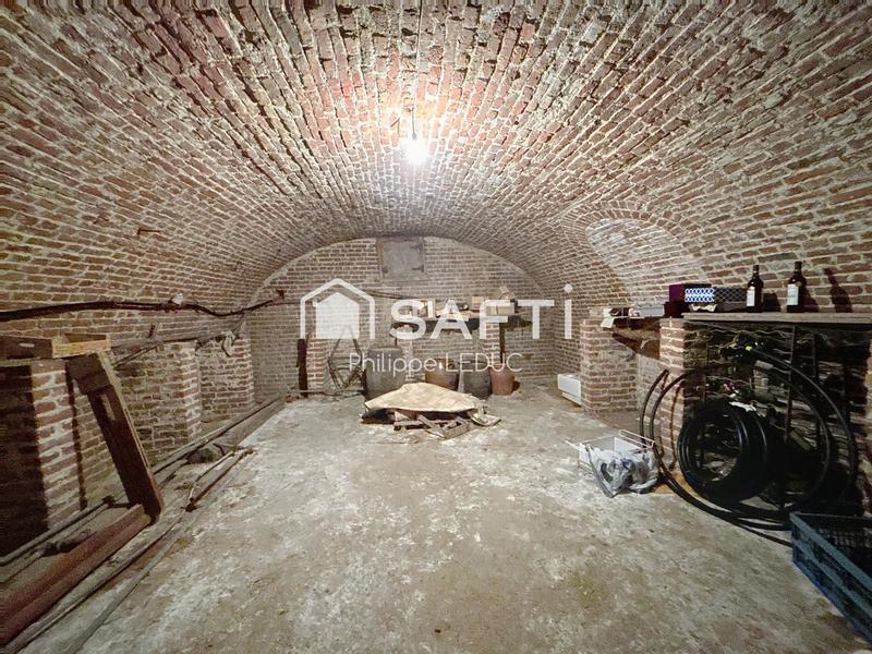 Maison - 259 m² - 8 pièces