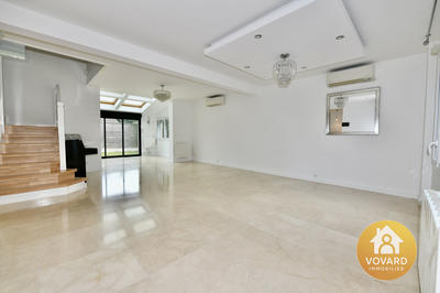 Maison - 172 m² - 8 pièces