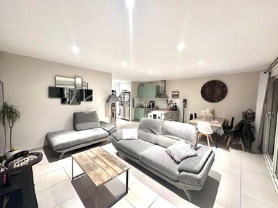 Villa - 90 m² - 4 pièces