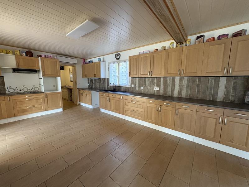 Maison - 192 m² - 4 pièces