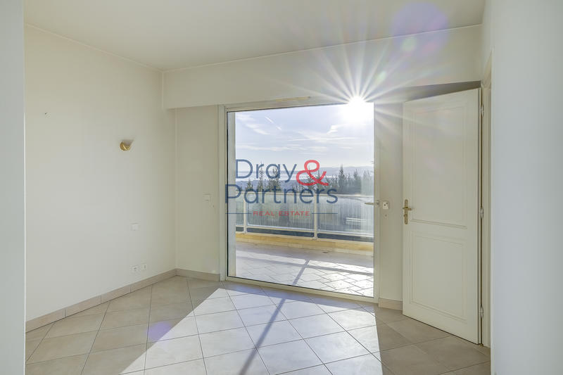 Villa - 305 m² - 7 pièces