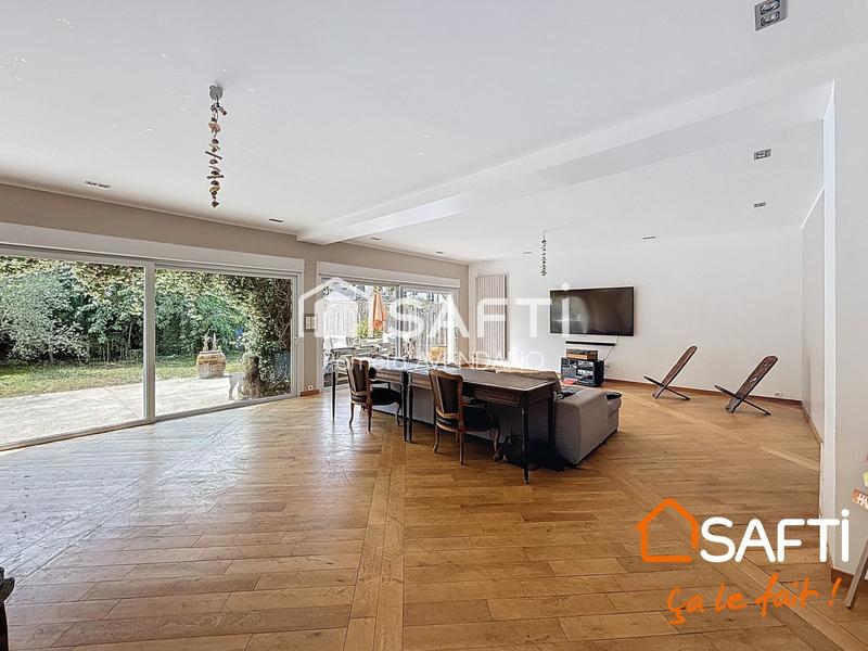 Villa - 200 m² - 8 pièces