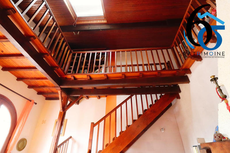 Maison - 130 m² - 7 pièces