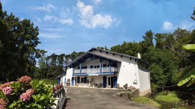 Moulin - 300 m² - 6 pièces