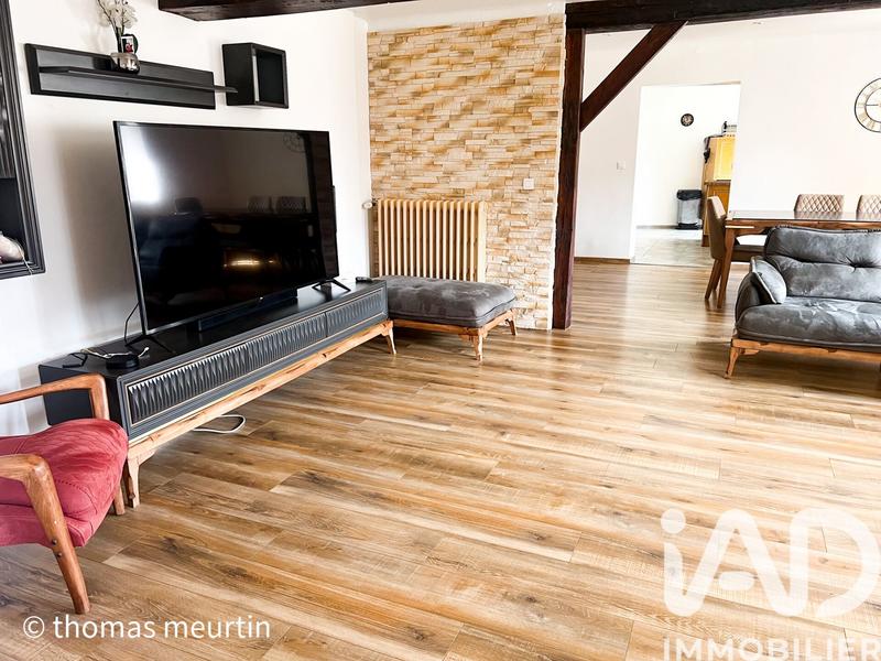 Maison - 256 m² - 8 pièces