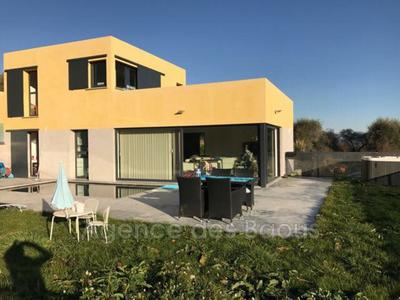 Villa - 104 m² - 4 pièces