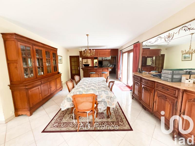 Maison - 232 m² - 9 pièces