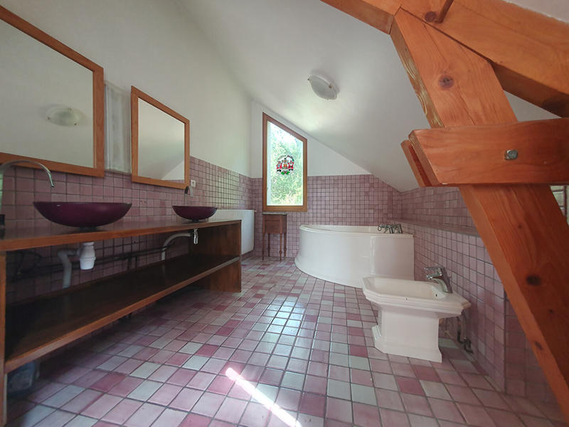 Maison - 283 m² - 9 pièces