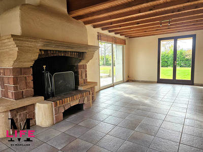 Maison - 251 m² - 6 pièces