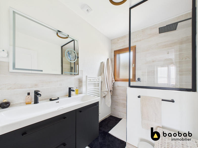 Maison - 120 m² - 4 pièces