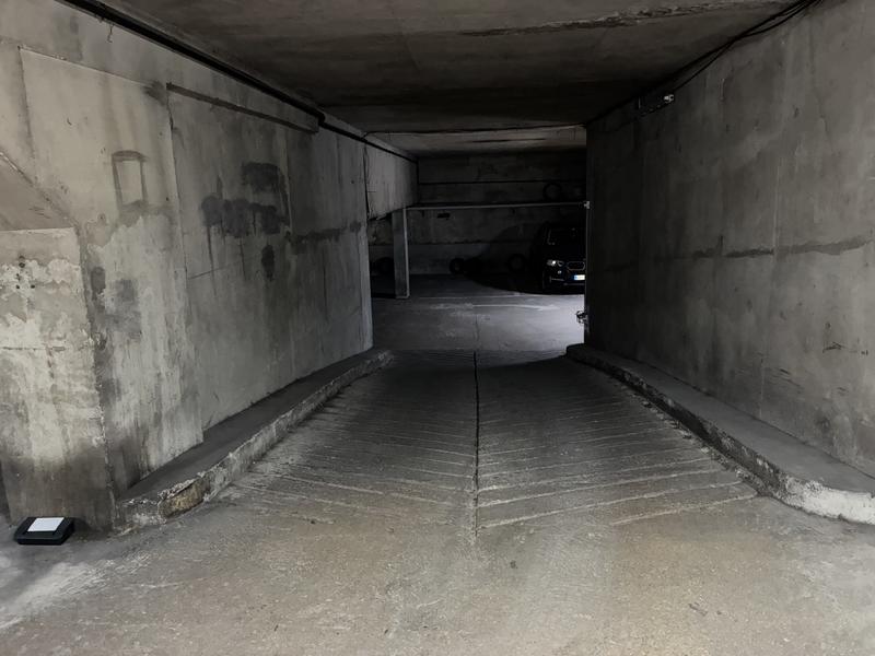 Parking / Garage - 10 m²