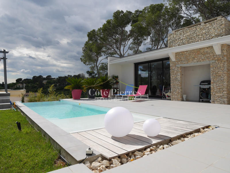 Villa - 213 m² - 5 pièces