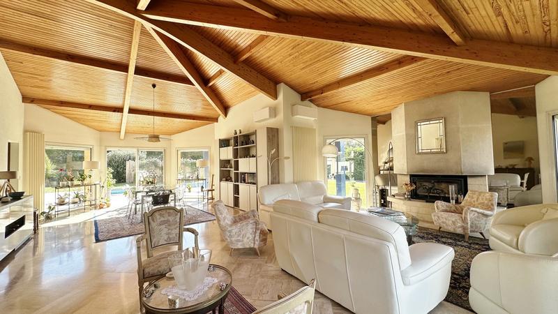 Maison contemporaine - 220 m² - 9 pièces