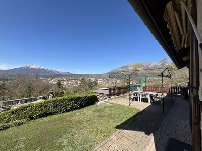 Maison traditionnelle - 125 m² - 6 pièces