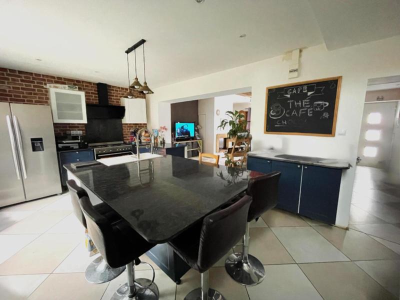 Maison - 151 m² - 6 pièces