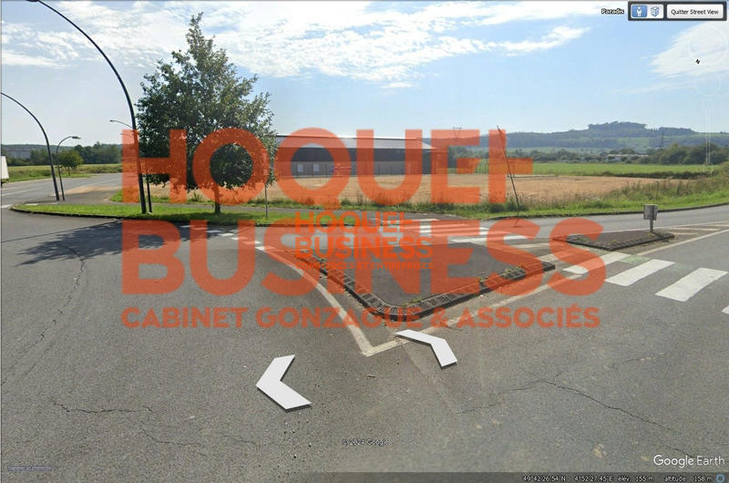 Terrain commercial - 2 900 m²