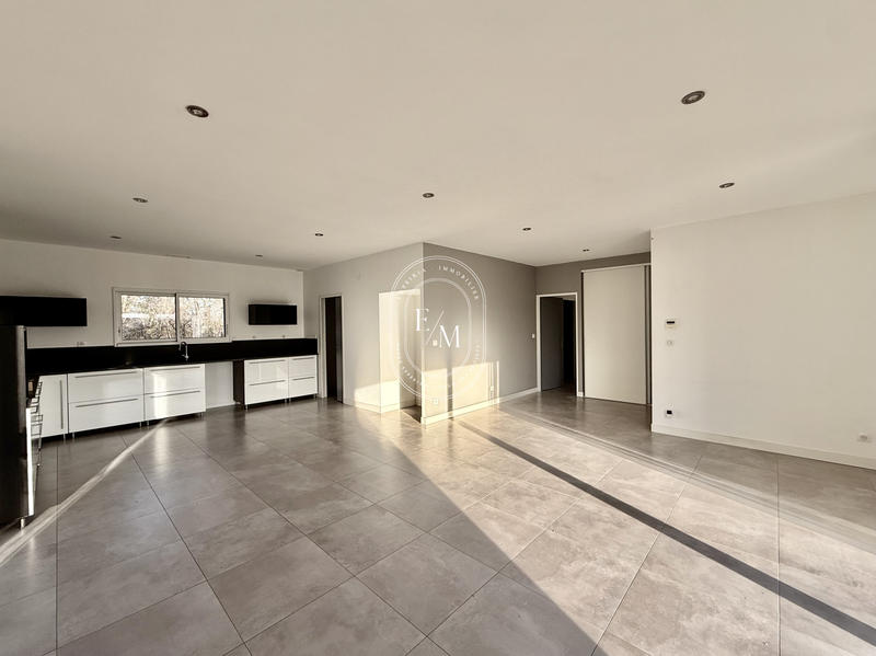 Maison - 123 m² - 4 pièces