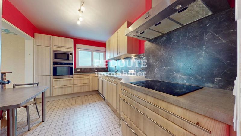 Maison - 148 m² - 6 pièces