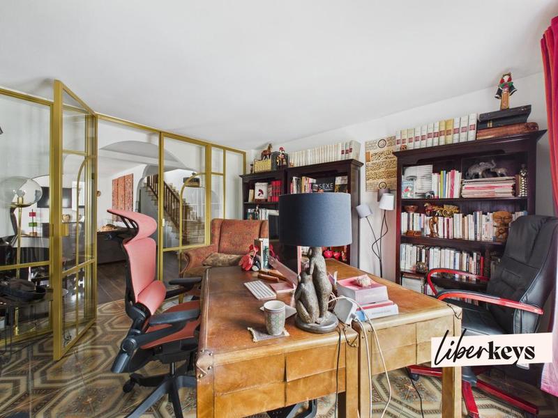 Maison - 223 m² - 7 pièces