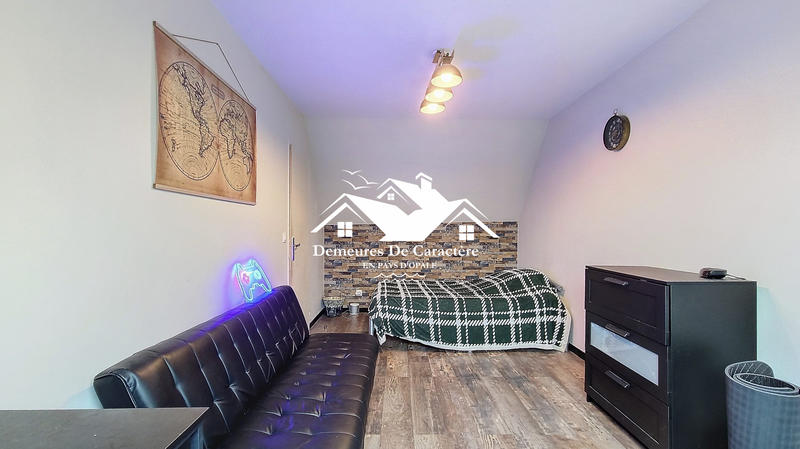 Maison - 360 m² - 12 pièces