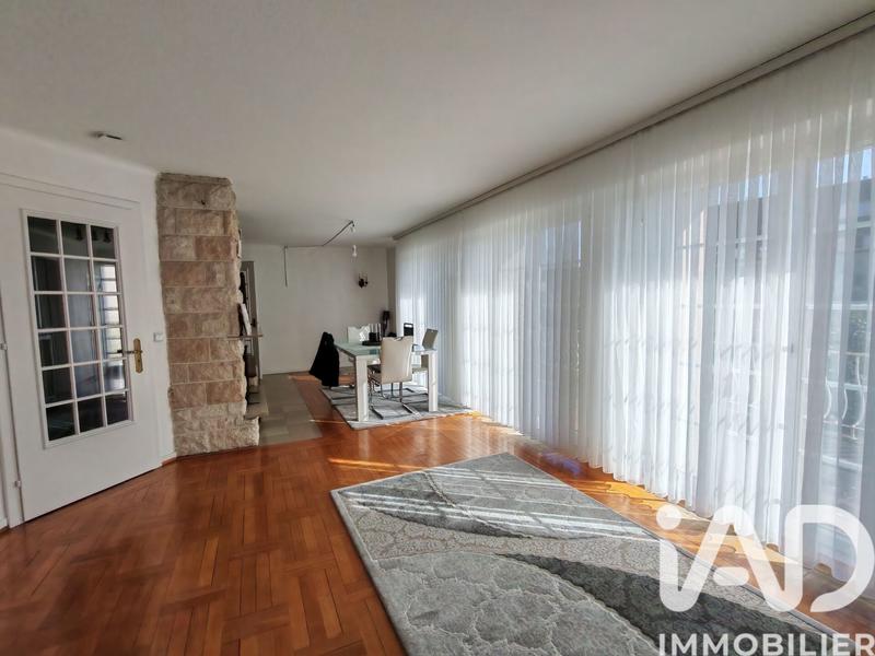 Maison - 135 m² - 5 pièces