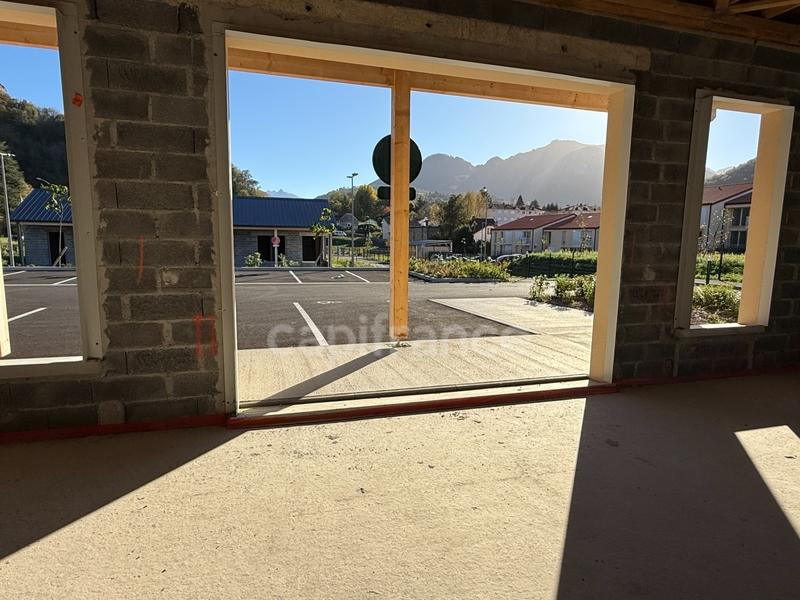 Local commercial - 190 m² - 1 pièce