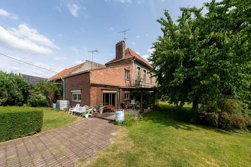 Maison - 205 m² - 12 pièces