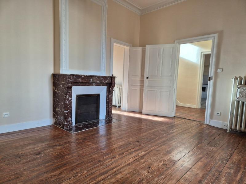 Maison - 200 m² - 8 pièces