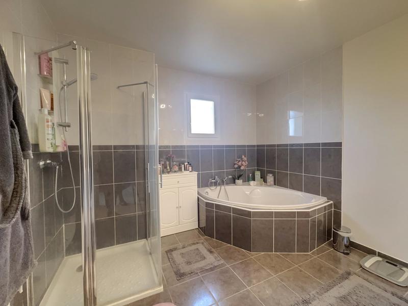 Maison - 139 m² - 6 pièces