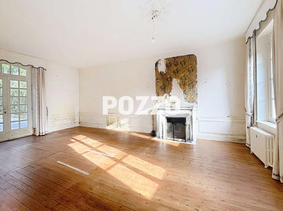 Maison - 231 m² - 10 pièces