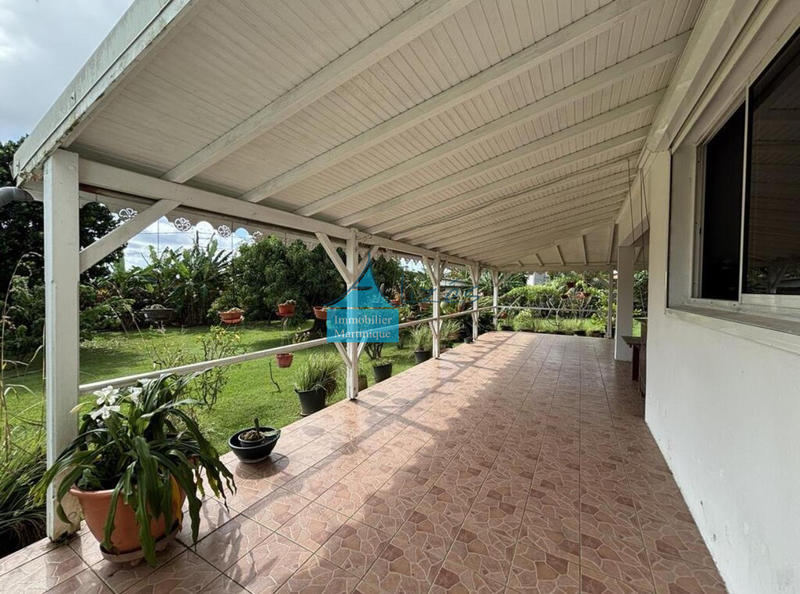 Maison - 230 m² - 6 pièces