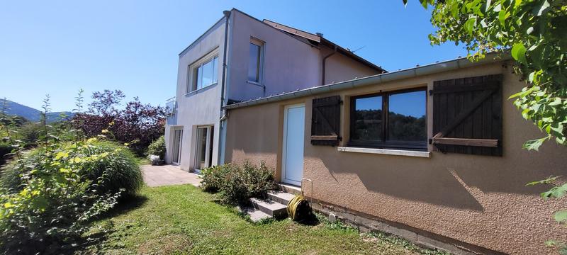 Maison - 250 m² - 9 pièces