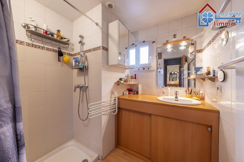 Maison traditionnelle - 120 m² - 7 pièces