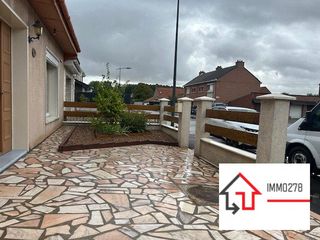 Maison - 96 m² - 5 pièces