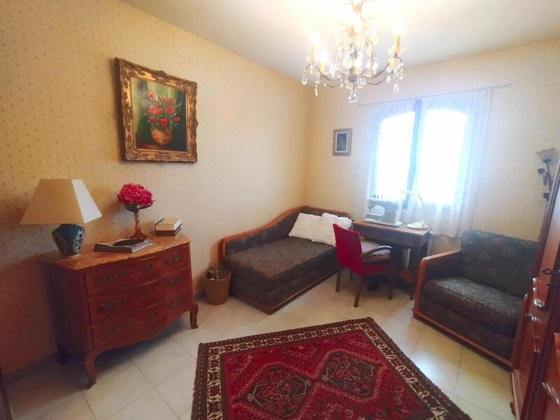 Maison - 260 m² - 8 pièces