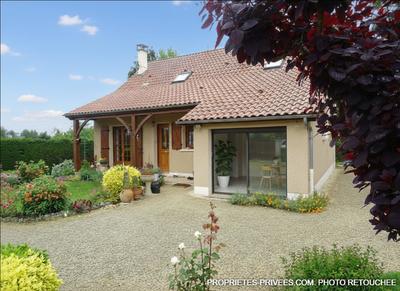 Maison - 143 m² - 6 pièces
