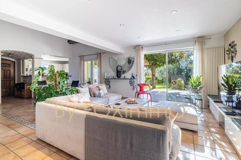 Maison - 147 m² - 6 pièces