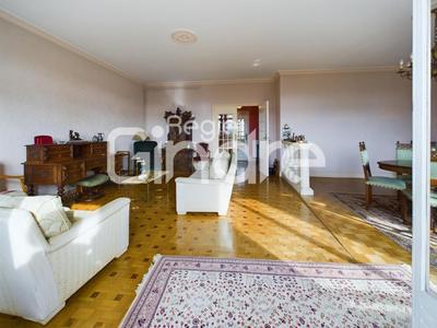 Appartement - 110 m² - 4 pièces