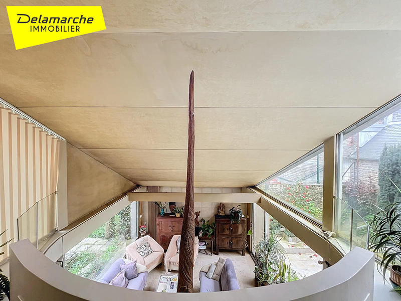 Maison - 247 m² - 8 pièces